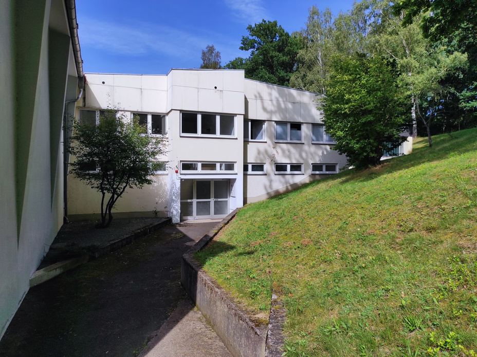 Büro- und Sozialgebäude